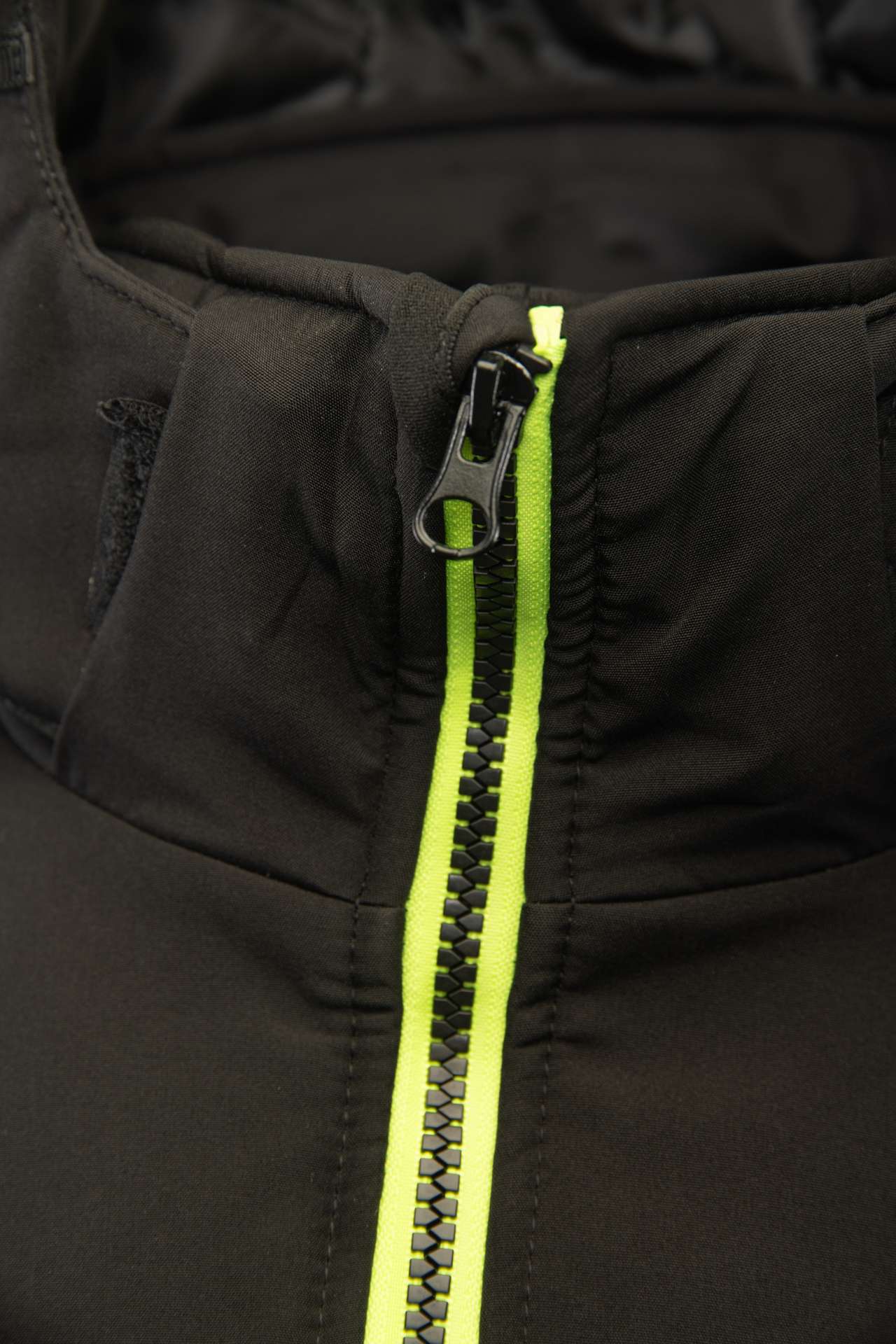 benefit_ocieplany_softshell_rival_(4)